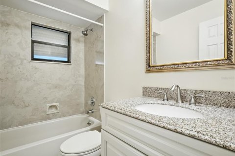 Duplex in Edgewater, Florida 2 bedrooms, 122.17 sq.m. № 1908039 - photo 28