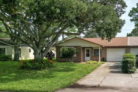 Duplex in Edgewater, Florida 2 bedrooms, 122.17 sq.m. № 1908039 - photo 5