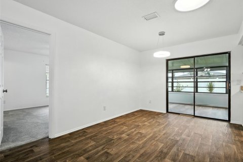 Duplex in Edgewater, Florida 2 bedrooms, 122.17 sq.m. № 1908039 - photo 12