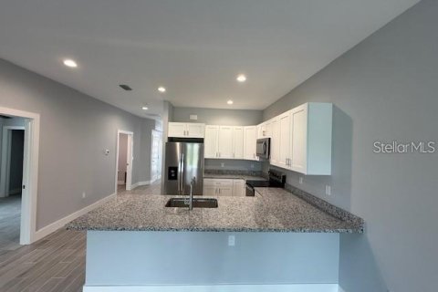 Apartment in Punta Gorda, Florida 3 bedrooms, 112.6 sq.m. № 2403598 - photo 5
