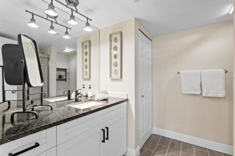 Condominio en venta en Belleair, Florida, 2 dormitorios, 123.1 m2 № 2094211 - foto 15