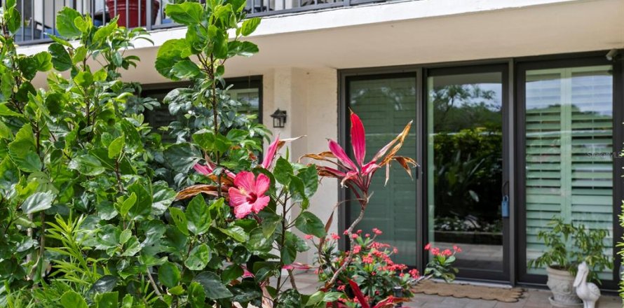 Condominio en Belleair, Florida, 2 dormitorios  № 2094211