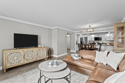 Condominio en venta en Belleair, Florida, 2 dormitorios, 123.1 m2 № 2094211 - foto 13