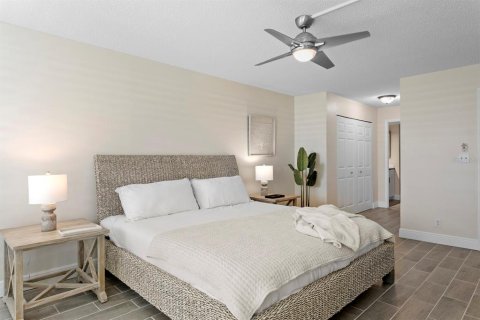 Condominio en venta en Belleair, Florida, 2 dormitorios, 123.1 m2 № 2094211 - foto 14