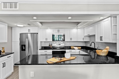 Condominio en venta en Belleair, Florida, 2 dormitorios, 123.1 m2 № 2094211 - foto 6