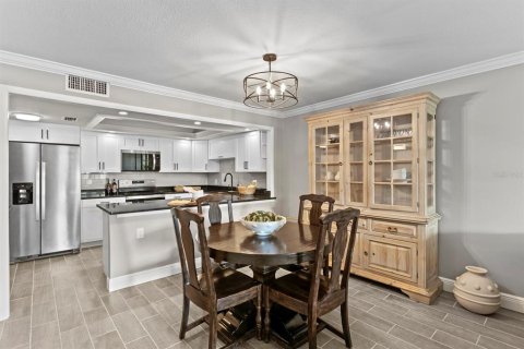 Condominio en venta en Belleair, Florida, 2 dormitorios, 123.1 m2 № 2094211 - foto 10