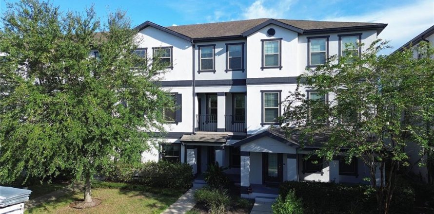 Townhouse in Orlando, Florida 3 bedrooms, 209.03 sq.m. № 2393842