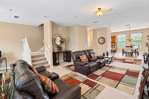 Townhouse in Orlando, Florida 3 bedrooms, 209.03 sq.m. № 2393842 - photo 13