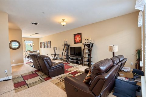 Townhouse in Orlando, Florida 3 bedrooms, 209.03 sq.m. № 2393842 - photo 15