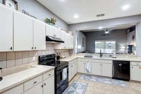 Купить виллу или дом в Лейкленд, Флорида 8 комнат, 189.15м2, № 1677960 - фото 2