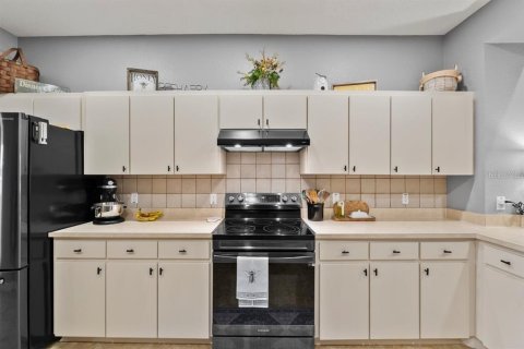 Купить виллу или дом в Лейкленд, Флорида 8 комнат, 189.15м2, № 1677960 - фото 28