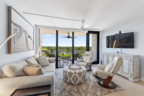 Condo in North Palm Beach, Florida, 2 bedrooms № 2249743 - photo 2
