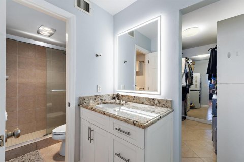 Condo in North Palm Beach, Florida, 2 bedrooms № 2249743 - photo 15