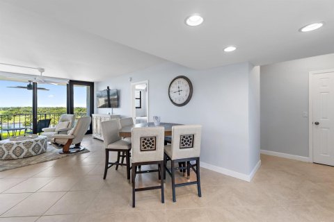 Condo in North Palm Beach, Florida, 2 bedrooms № 2249743 - photo 5