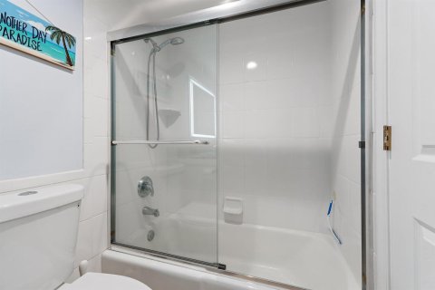 Condo in North Palm Beach, Florida, 2 bedrooms № 2249743 - photo 21