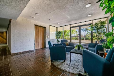 Condo in Tampa, Florida, 1 bedroom № 2221142 - photo 4