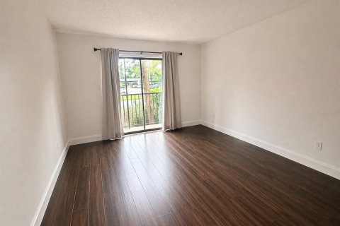 Condo in Tampa, Florida, 1 bedroom № 2221142 - photo 12
