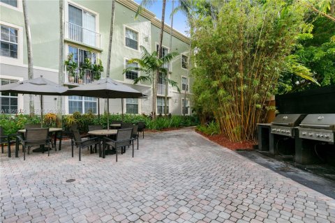 Condominio en venta en Hollywood, Florida, 2 dormitorios, 104.14 m2 № 2017896 - foto 20
