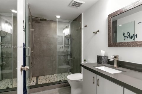 Condominio en venta en Hollywood, Florida, 2 dormitorios, 104.14 m2 № 2017896 - foto 14