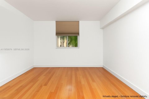 Condominio en venta en Hollywood, Florida, 2 dormitorios, 104.14 m2 № 2017896 - foto 11