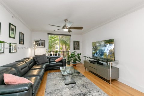 Condominio en venta en Hollywood, Florida, 2 dormitorios, 104.14 m2 № 2017896 - foto 4