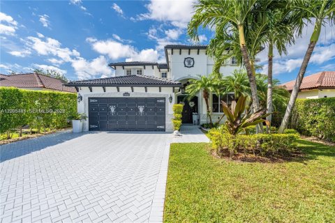House in Homestead, Florida 4 bedrooms, 208.66 sq.m. № 2390055