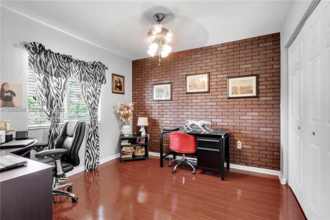 House in Homestead, Florida 4 bedrooms, 208.66 sq.m. № 2390055 - photo 18