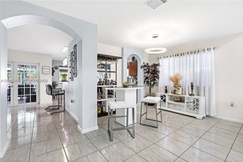 House in Homestead, Florida 4 bedrooms, 208.66 sq.m. № 2390055 - photo 11