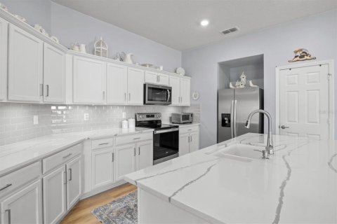 Casa en venta en Auburndale, Florida, 4 dormitorios, 184.78 m2 № 2116461 - foto 4