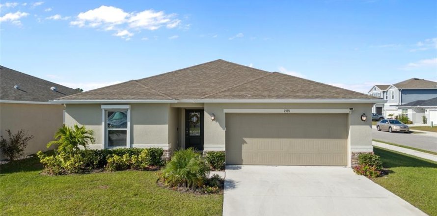 Casa en MATTIE POINTE en Auburndale, Florida 4 dormitorios, 184.78 m2 № 2116461