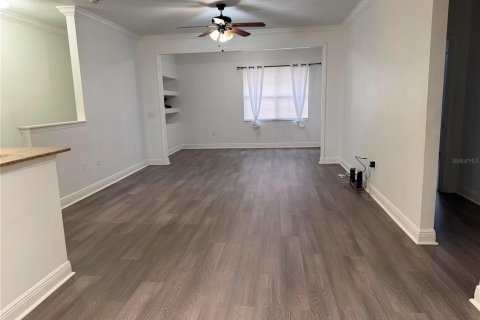 Condo in Winter Garden, Florida, 3 bedrooms № 2227179 - photo 4