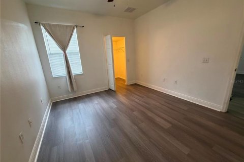 Condo in Winter Garden, Florida, 3 bedrooms № 2227179 - photo 10