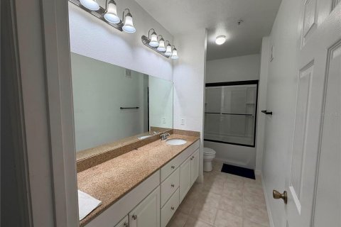 Condo in Winter Garden, Florida, 3 bedrooms № 2227179 - photo 16