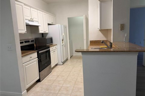 Condo in Winter Garden, Florida, 3 bedrooms № 2227179 - photo 7