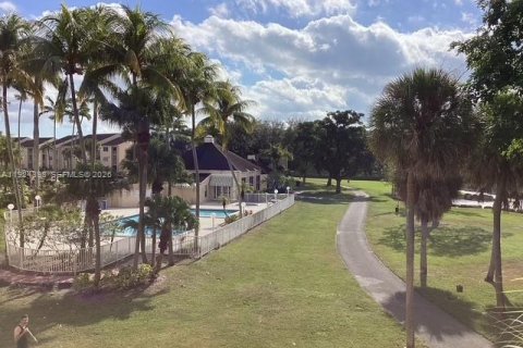 Condo in Miami, Florida, 2 bedrooms  № 2052891 - photo 27