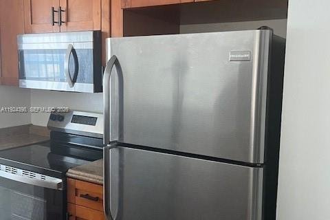 Condo in Miami, Florida, 2 bedrooms  № 2052891 - photo 9