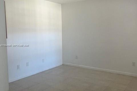 Condo in Miami, Florida, 2 bedrooms  № 2052891 - photo 13