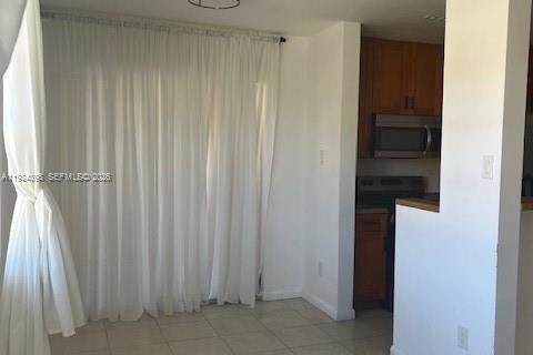 Condo in Miami, Florida, 2 bedrooms  № 2052891 - photo 3