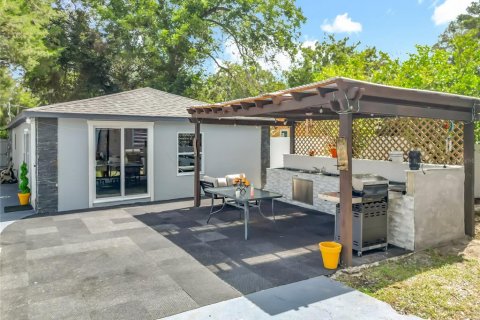 House in Ocala, Florida 3 bedrooms, 120.59 sq.m. № 2229521 - photo 10