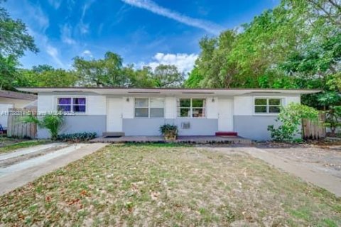 Commercial property in Miami, Florida 202.16 sq.m. № 1705268 - photo 4
