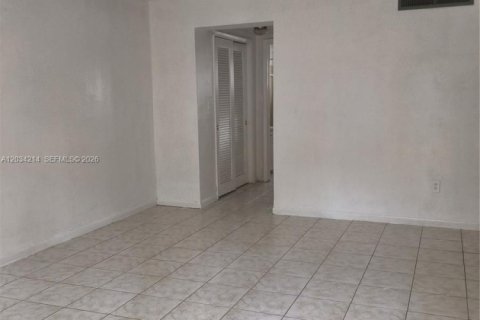Appartement à louer à Hollywood, Floride: 1 chambre, 69.68 m2 № 2178190 - photo 8