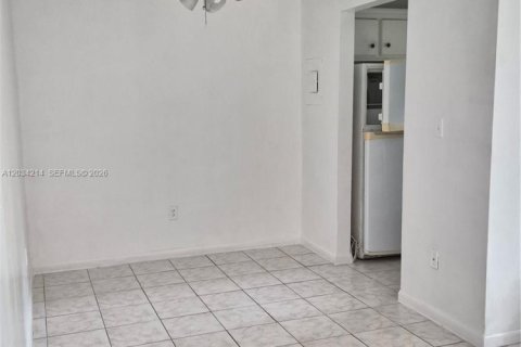 Appartement à louer à Hollywood, Floride: 1 chambre, 69.68 m2 № 2178190 - photo 5