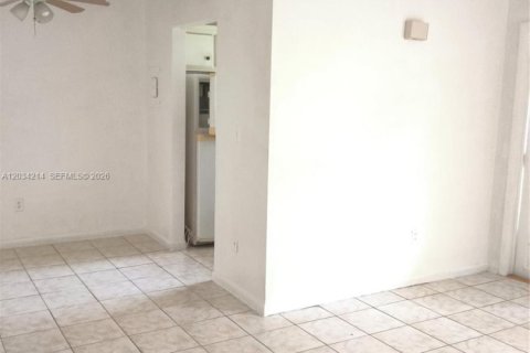 Appartement à louer à Hollywood, Floride: 1 chambre, 69.68 m2 № 2178190 - photo 6