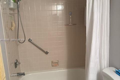 Copropriété à vendre à Sunrise, Floride: 2 chambres, 116.13 m2 № 1987498 - photo 16