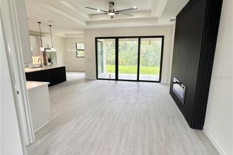 Casa en venta en North Port, Florida, 3 dormitorios, 160.16 m2 № 2214073 - foto 5