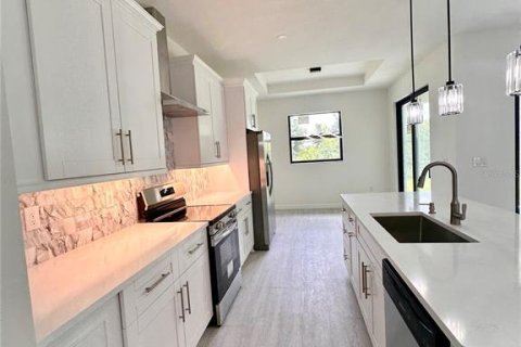 Casa en venta en North Port, Florida, 3 dormitorios, 160.16 m2 № 2214073 - foto 14