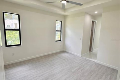 Casa en venta en North Port, Florida, 3 dormitorios, 160.16 m2 № 2214073 - foto 15