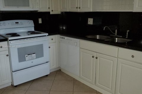 Condo in Weston, Florida, 2 bedrooms  № 1862795 - photo 6