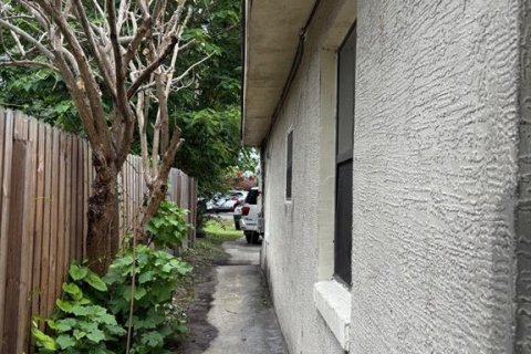 House in Orlando, Florida 3 bedrooms, 135.82 sq.m. № 2105246 - photo 25