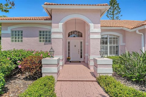 House in Sarasota, Florida 4 bedrooms, 220.55 sq.m. № 2093182
